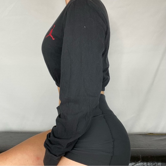 JORDAN Long Sleeve Cinch Crop Top - Picture 3 of 3